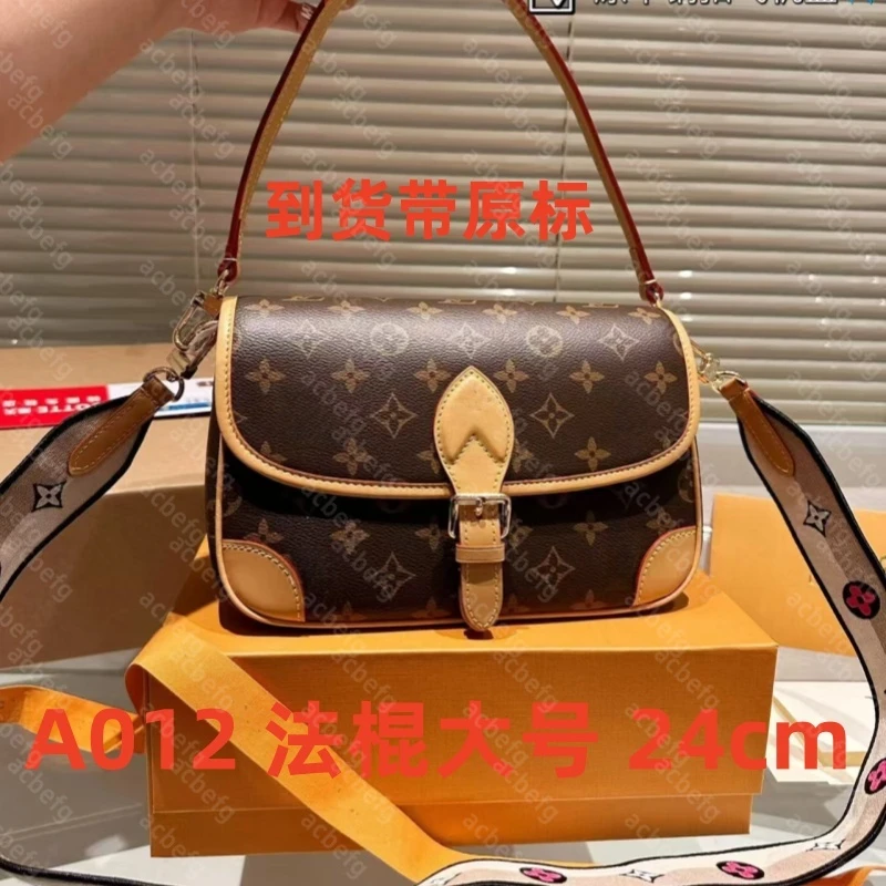 A012 法棍大号 24cm【到货带专柜原标】【带专柜包装】单肩包
