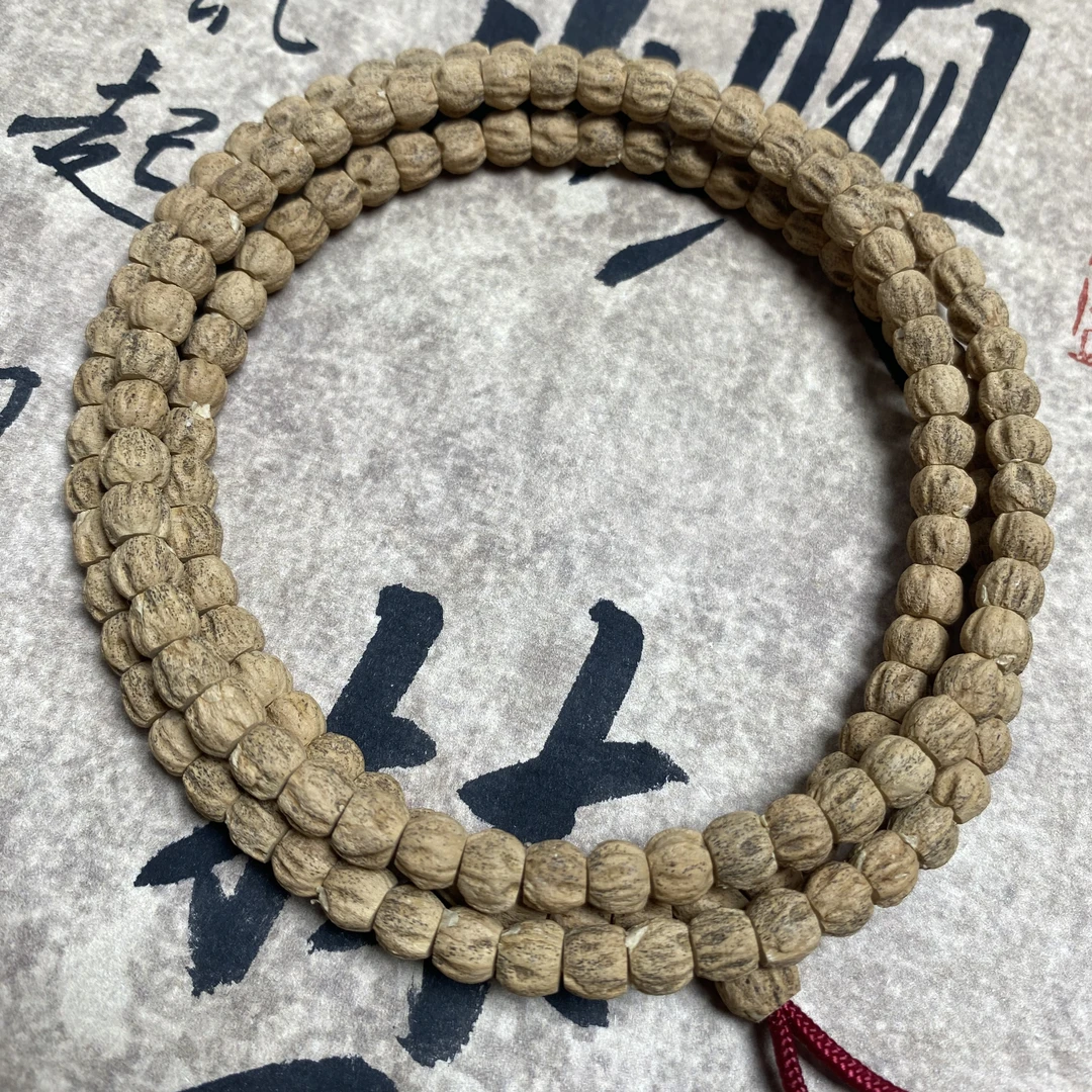 文玩柏香籽情侣款直切顺纹108挂脖手串原皮6-7mm