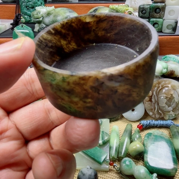 独山玉未镶嵌珠宝半成品