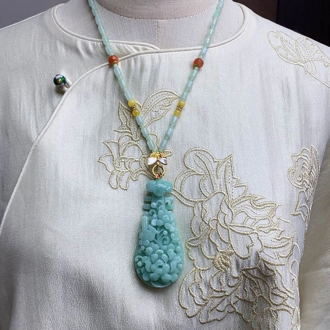 翡翠颈饰未镶嵌天然