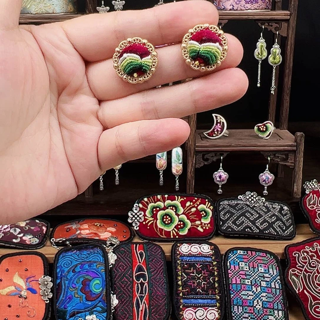 黄铜925银布艺手工刺绣