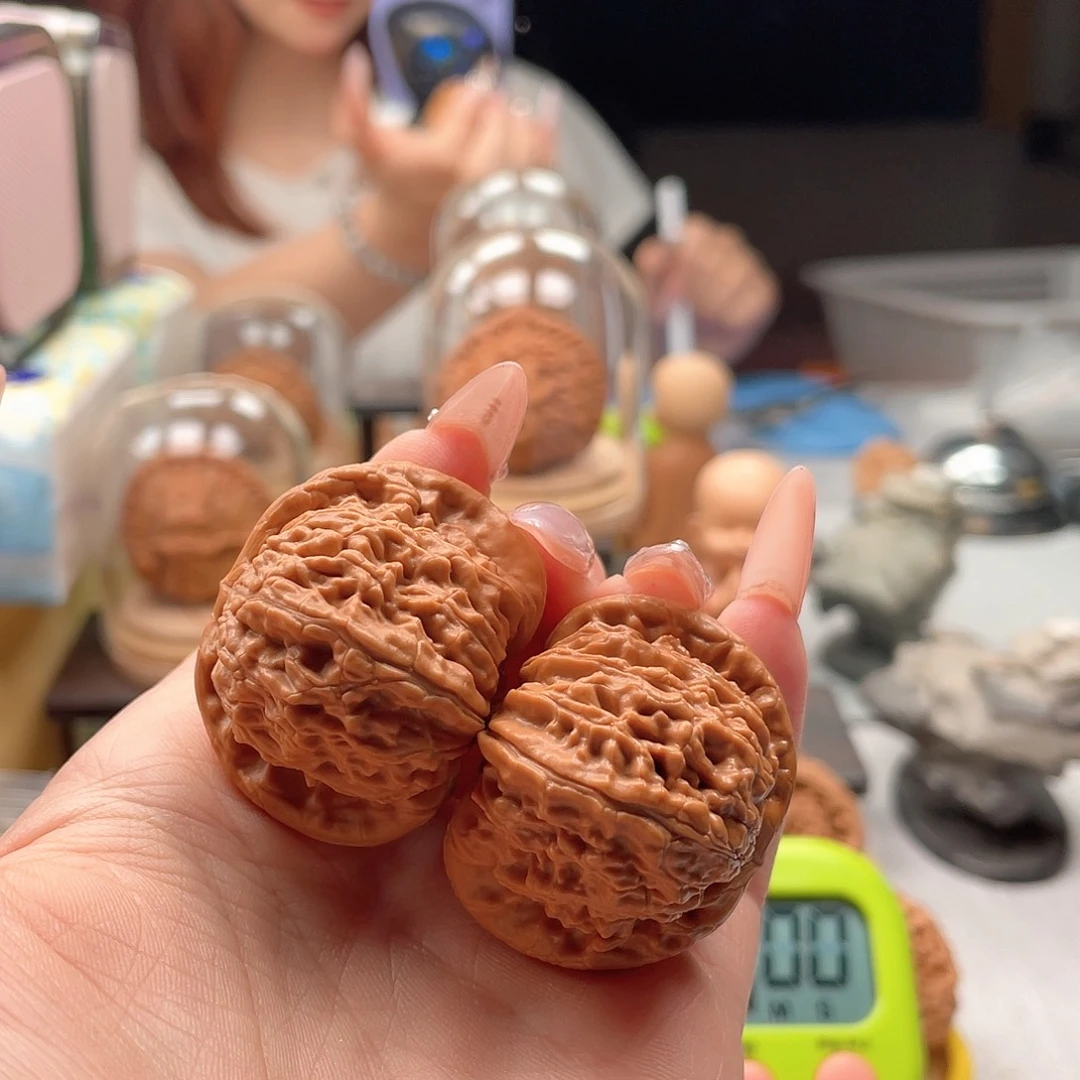 文玩核桃吊坠39白狮子