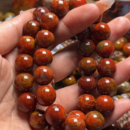 易***喜玛瑙/玉髓手串未镶嵌