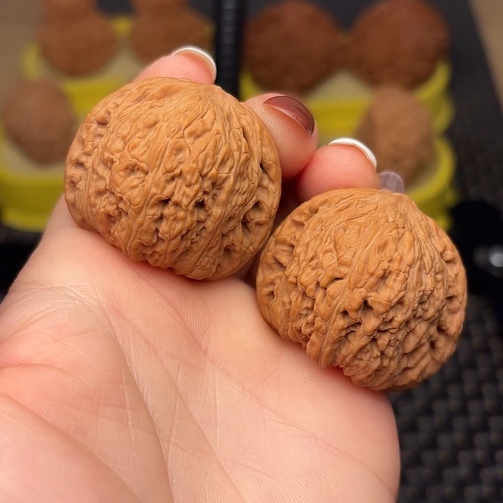 吊坠文玩核桃39泥鳅背