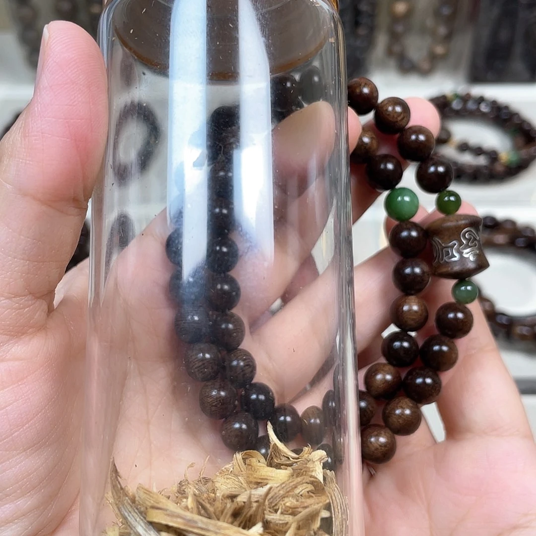 沉香碎屑沉香+越南芽庄白奇楠留疤料0.8