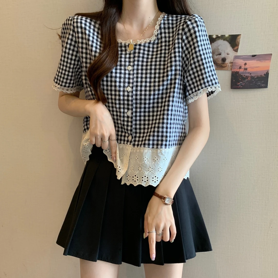 大码女装胖mm夏季新款2025时尚格子拼接蕾丝短袖单排扣上衣衬衫