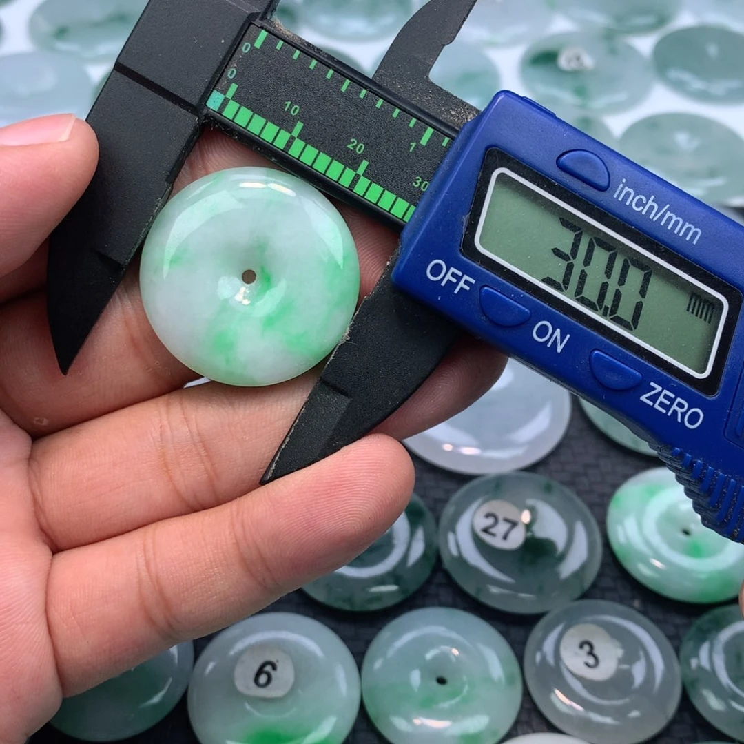 翡翠未镶嵌颈饰缅甸天然A货翡翠