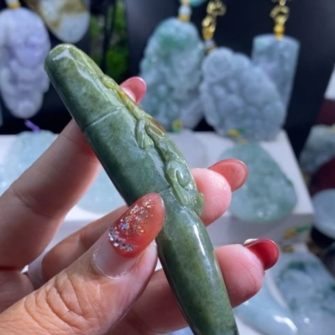 【闪购商品】颈饰未镶嵌翡翠烟嘴