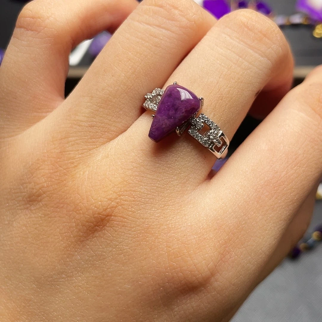 银S925镶嵌苏纪石（舒俱来）戒指