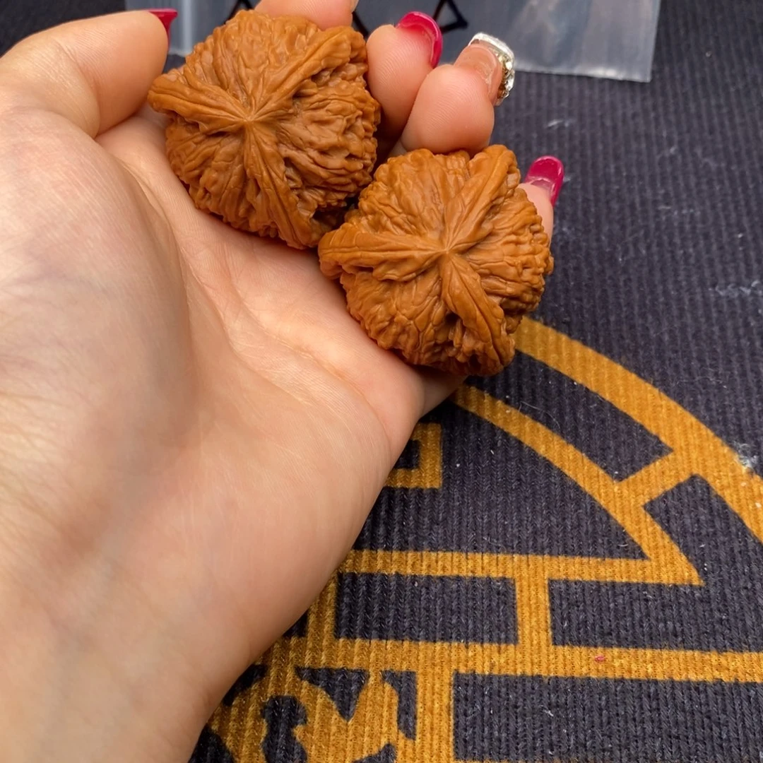 隆***工把件文玩核桃白狮子