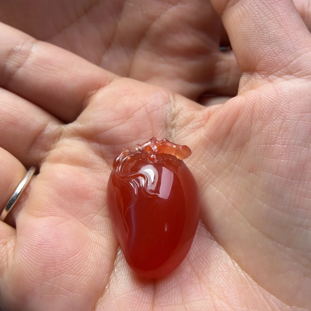 蓝****南红玛瑙未镶嵌挂件