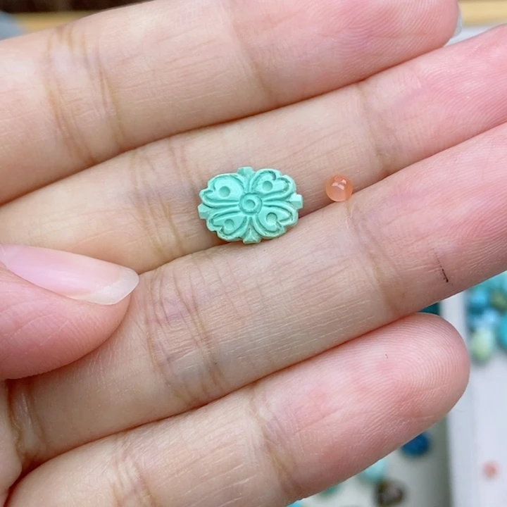 南红玛瑙未镶嵌珠宝奇石