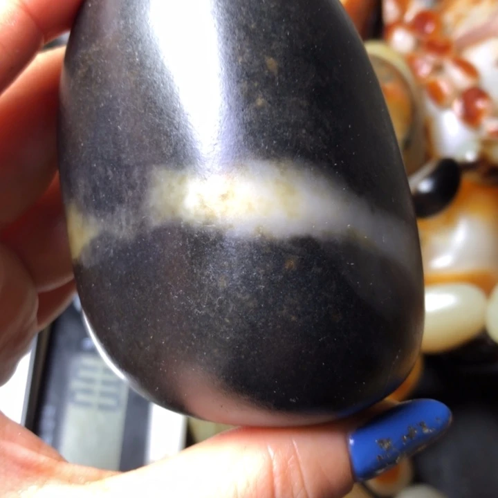 晓***月和田玉未镶嵌珠宝奇石