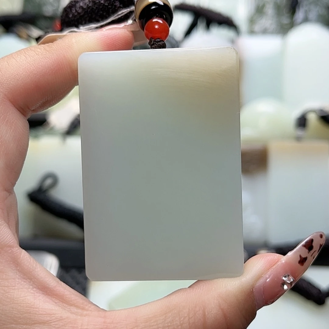 【闪购商品】颈饰未镶嵌和田玉抖**白