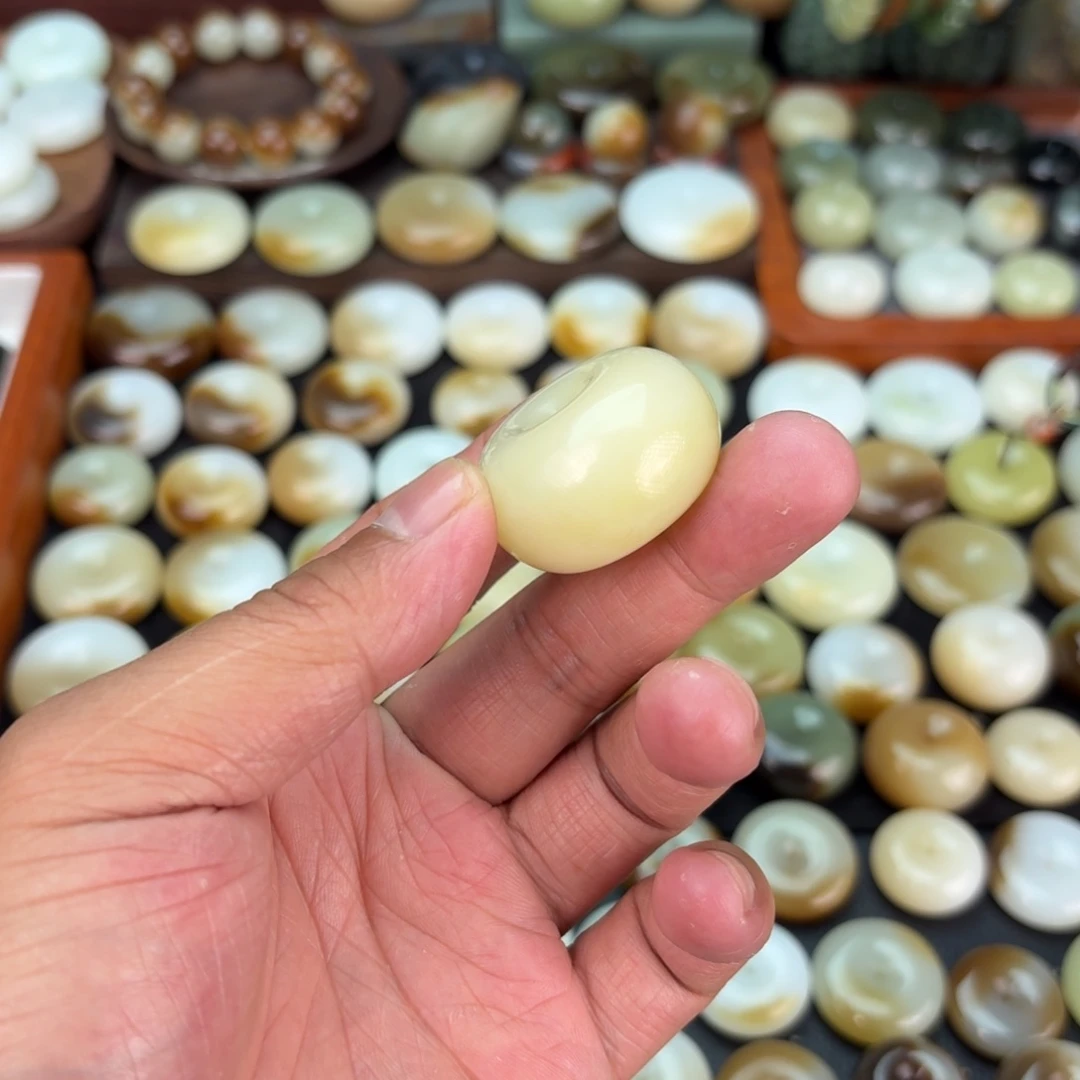 和田玉未镶嵌颈饰直*