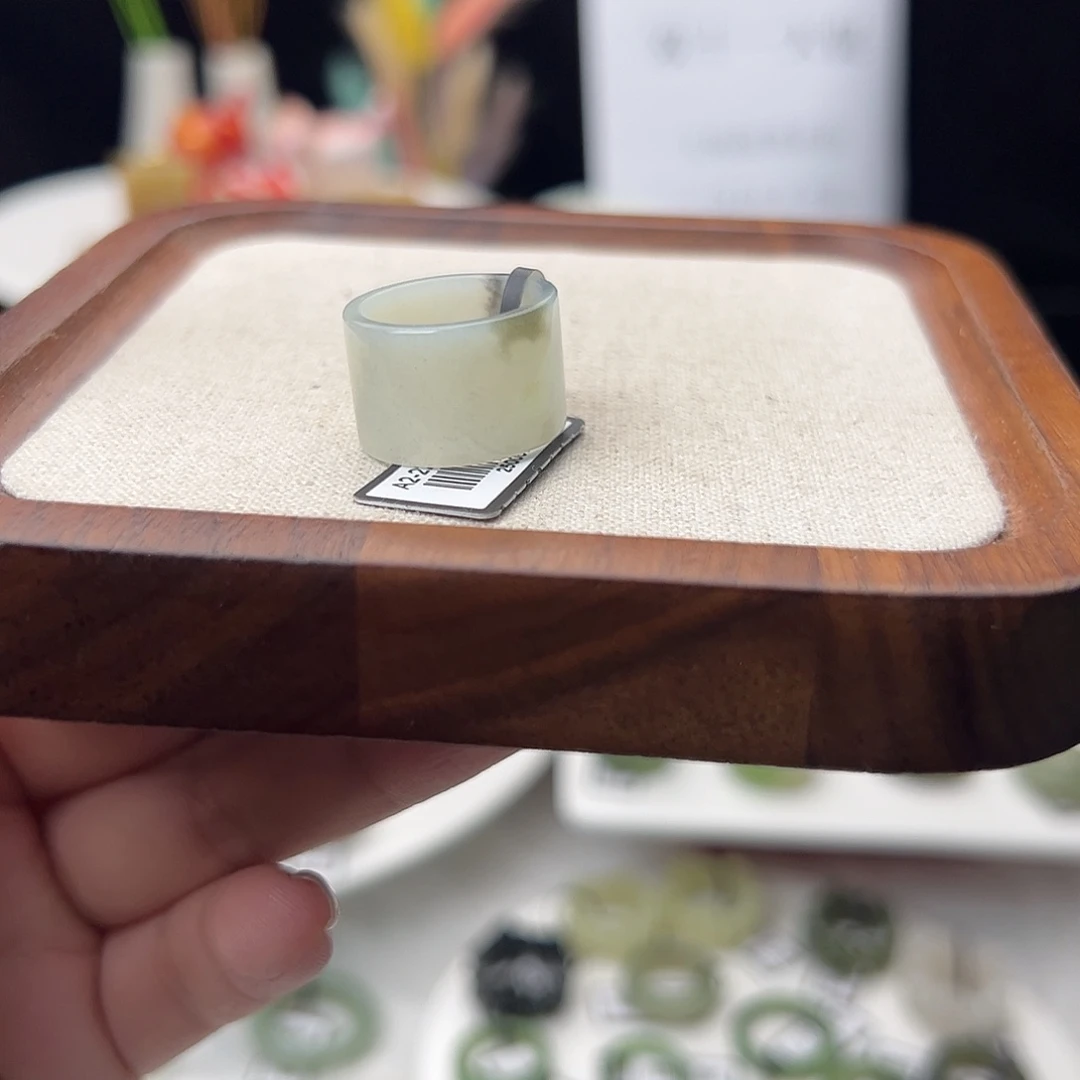 和田玉（糖玉）未镶嵌戒指k12 浅灰直切 15.8 不退换