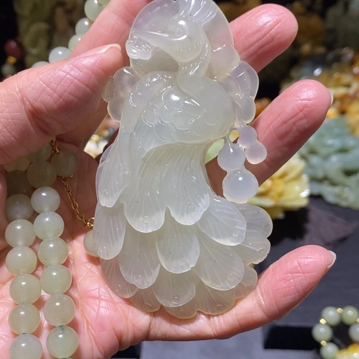 蛇纹石玉岫玉吊坠未镶嵌