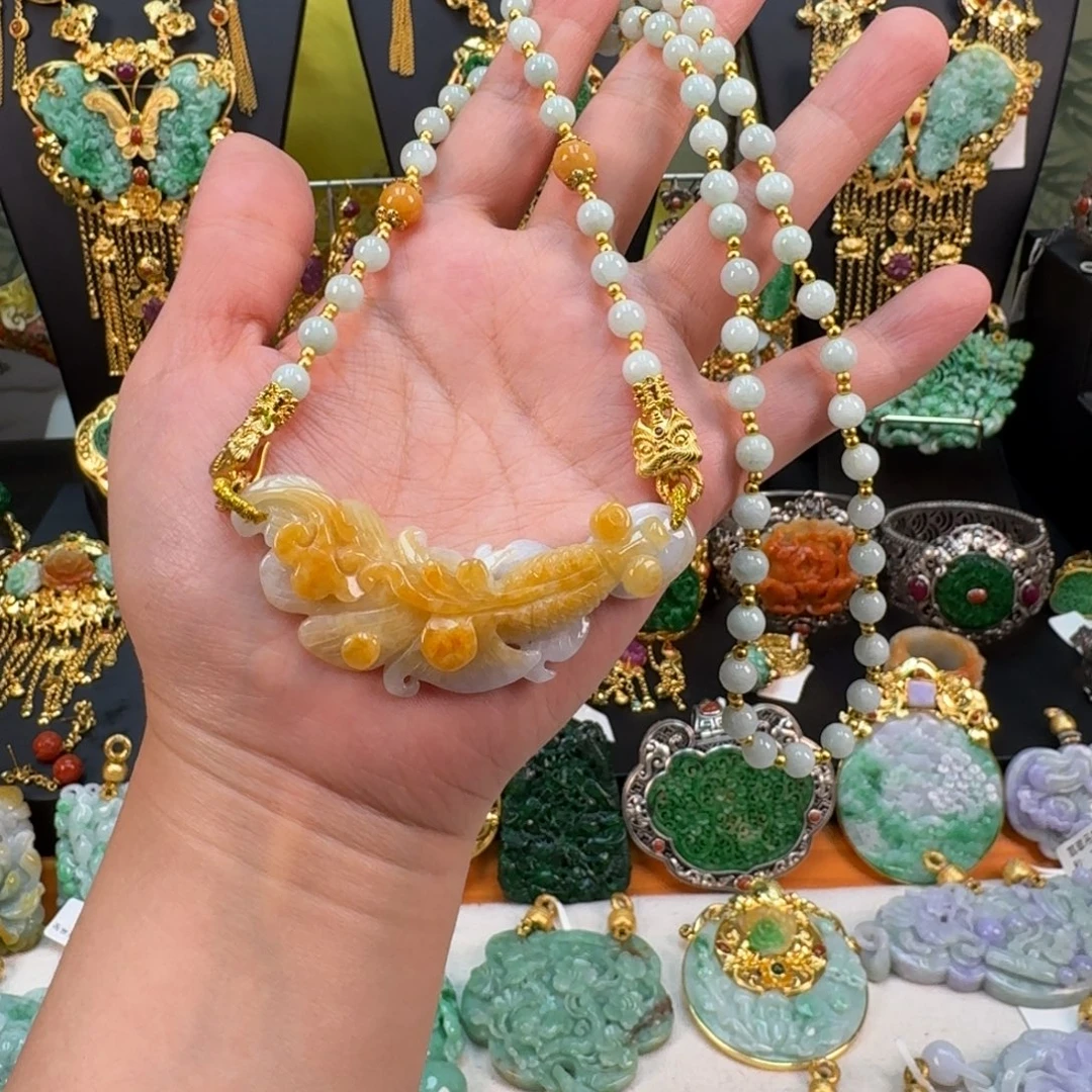 翡翠未镶嵌颈饰吊坠 炸价