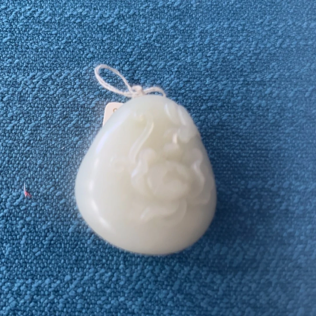 无非金属羊脂白挂件