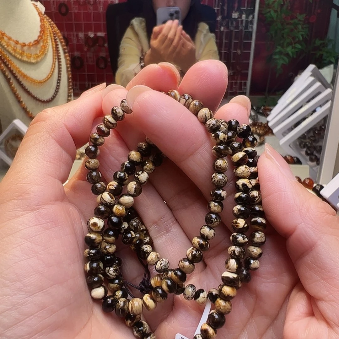 琥珀裸石未镶嵌抚顺琥珀5黑白花108