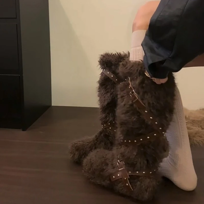 羊皮版！羊羔毛长筒靴女秋冬皮带扣铆钉加绒保暖不过膝厚底雪地靴