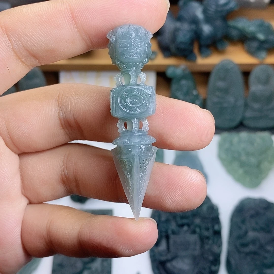 定制翡翠未镶嵌降魔