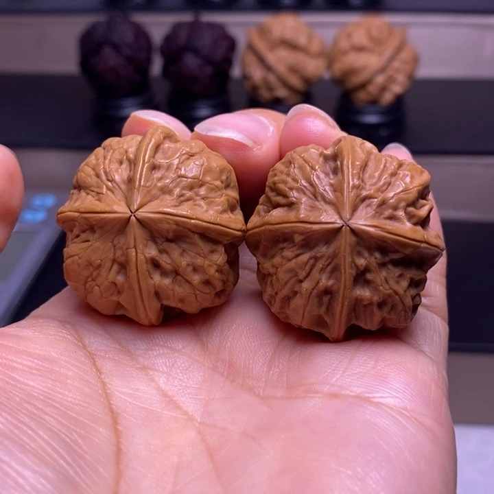文玩核桃把件聚宝盆四楞29