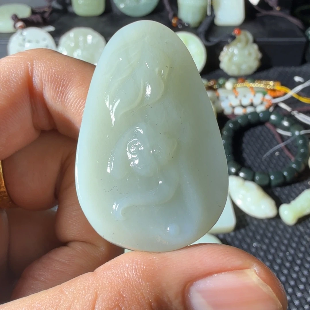 和田玉未镶嵌颈饰