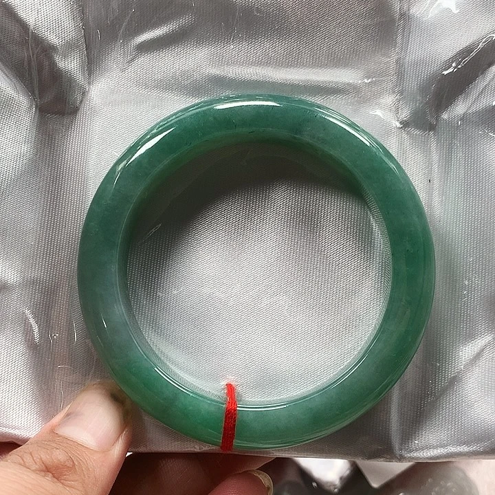 翡翠未镶嵌手镯缅甸翡翠手镯圈口58