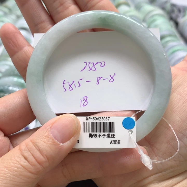 翡翠未镶嵌手镯18