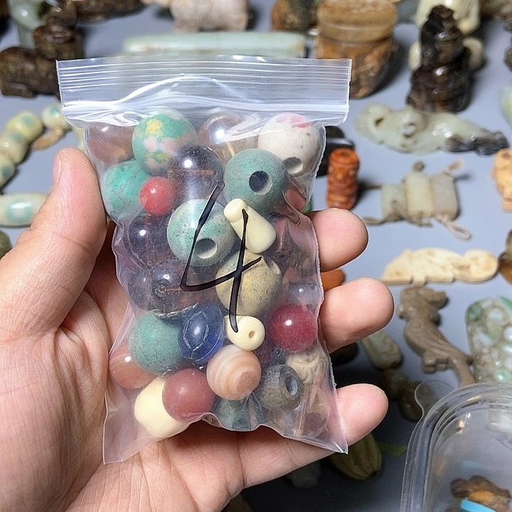 和田玉未镶嵌颈饰至少50