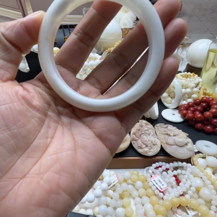 马***，56圈口手镯1111111