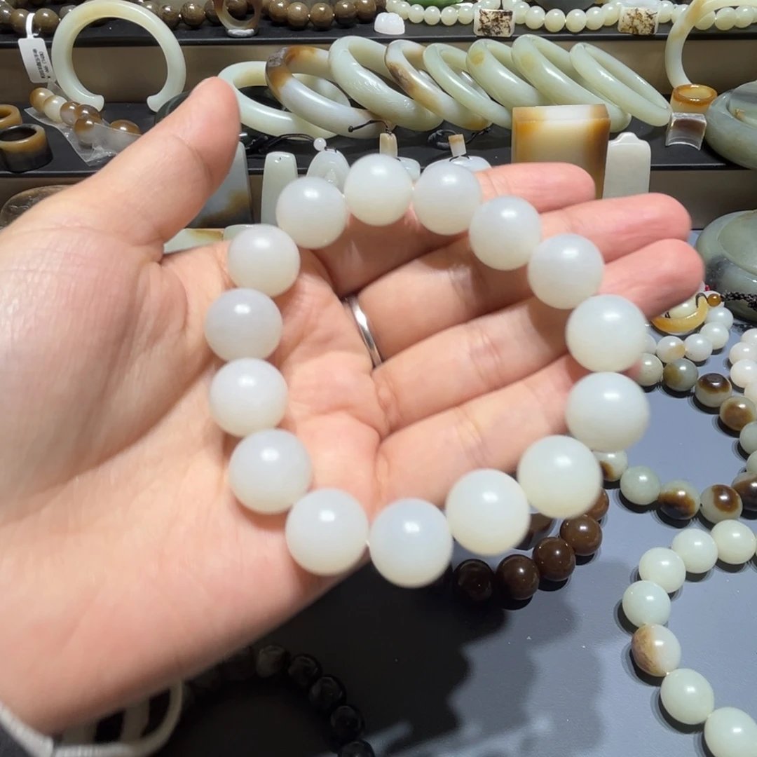 和田玉未镶嵌手串