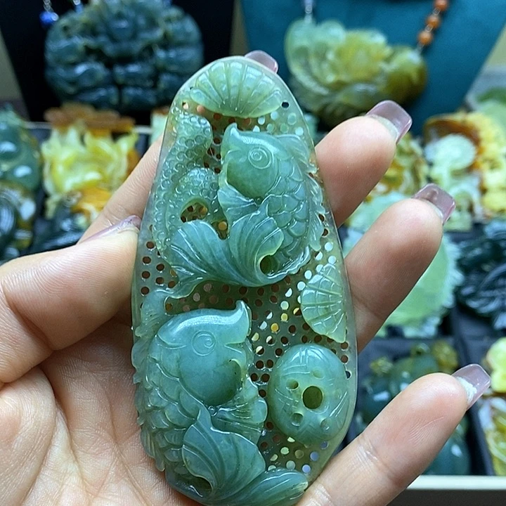 蛇纹石玉未镶嵌挂件
