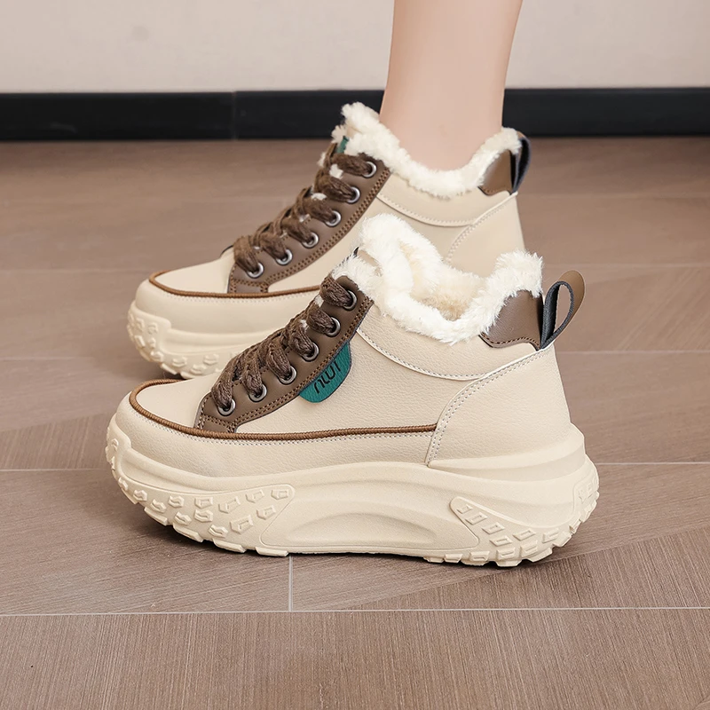 跃步品牌厚底加绒中帮秋季新款女休闲皮面运动休闲鞋时尚单鞋女鞋