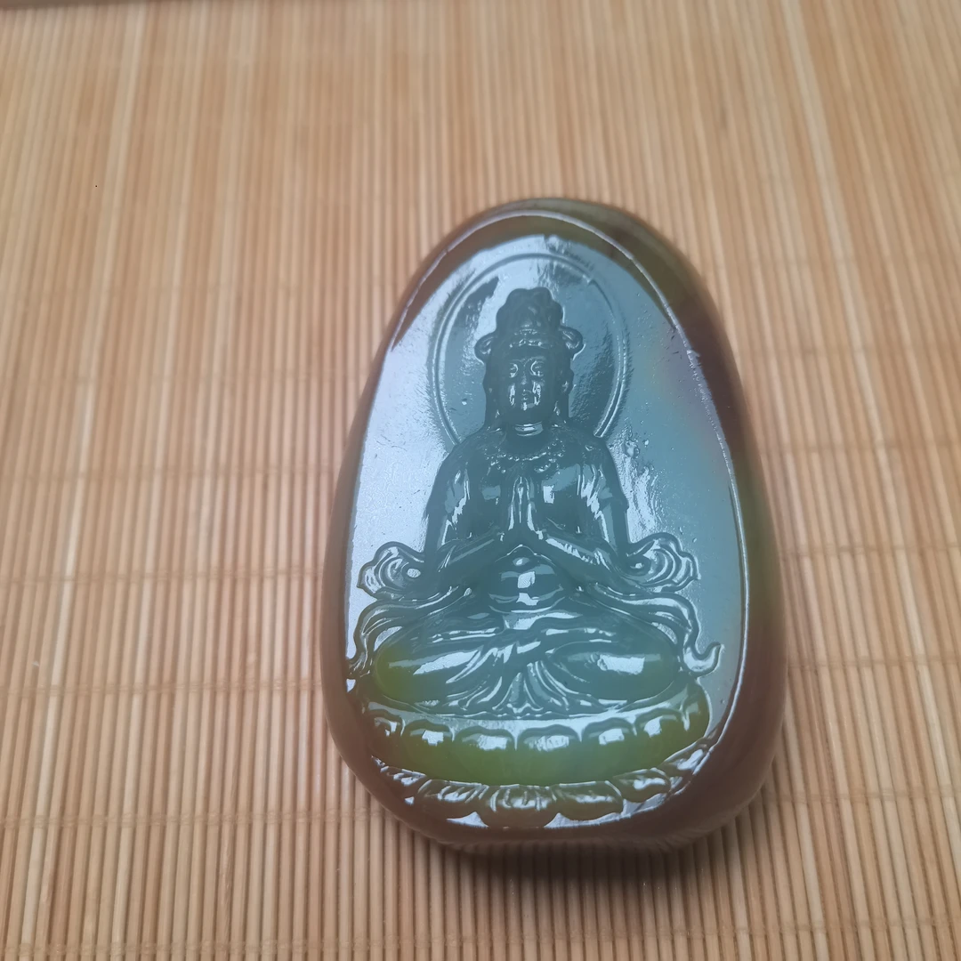 新疆和田玉坐观音菩萨200克