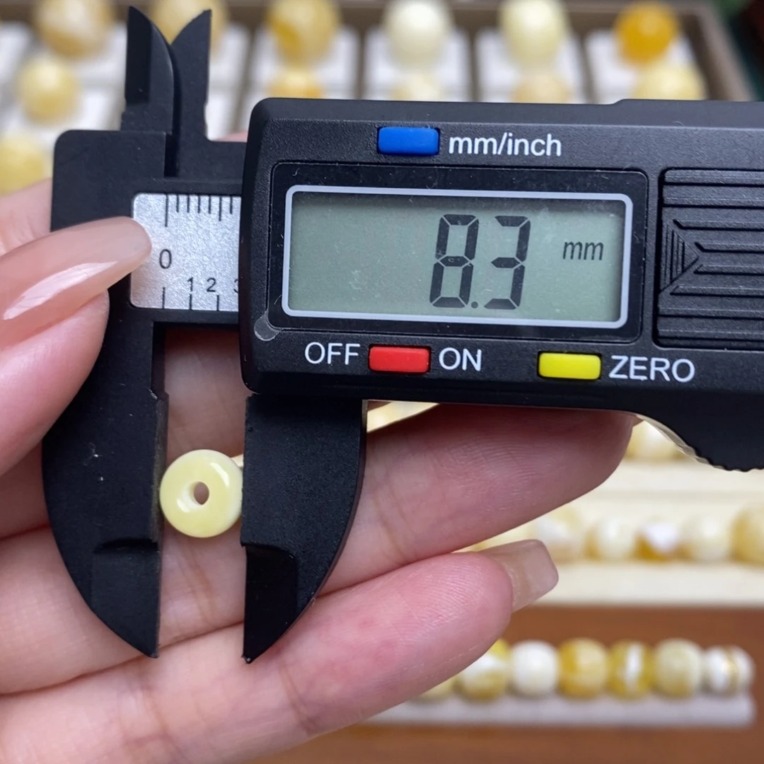 未镶嵌琥珀珠宝奇石