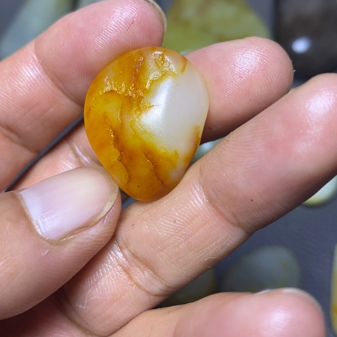 和田玉（糖玉）未镶嵌挂件