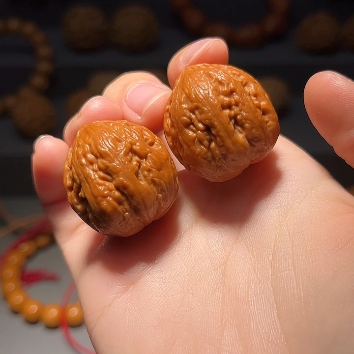 文玩核桃把件小红帽184