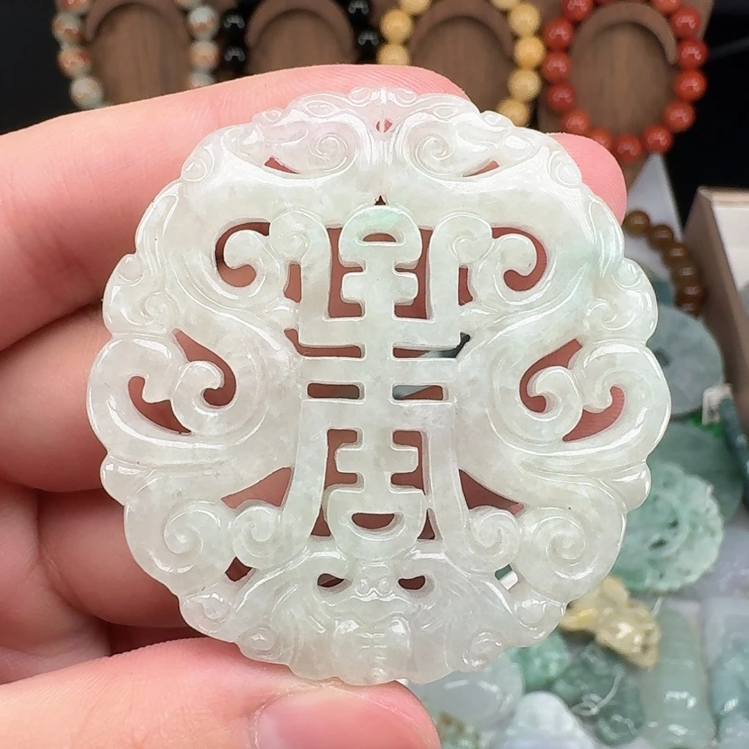 颈饰未镶嵌翡翠…..65