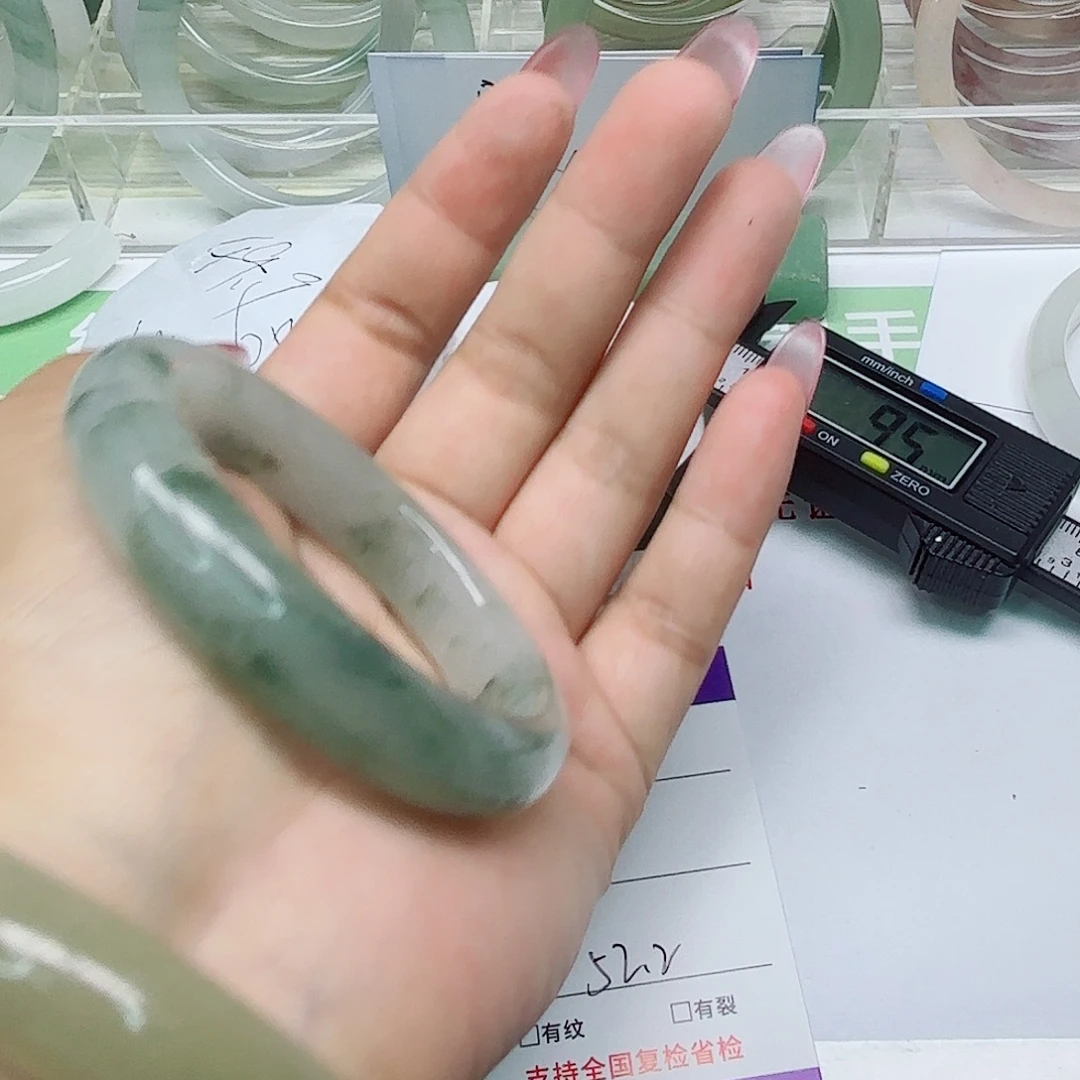 未镶嵌手镯石英质玉43/52