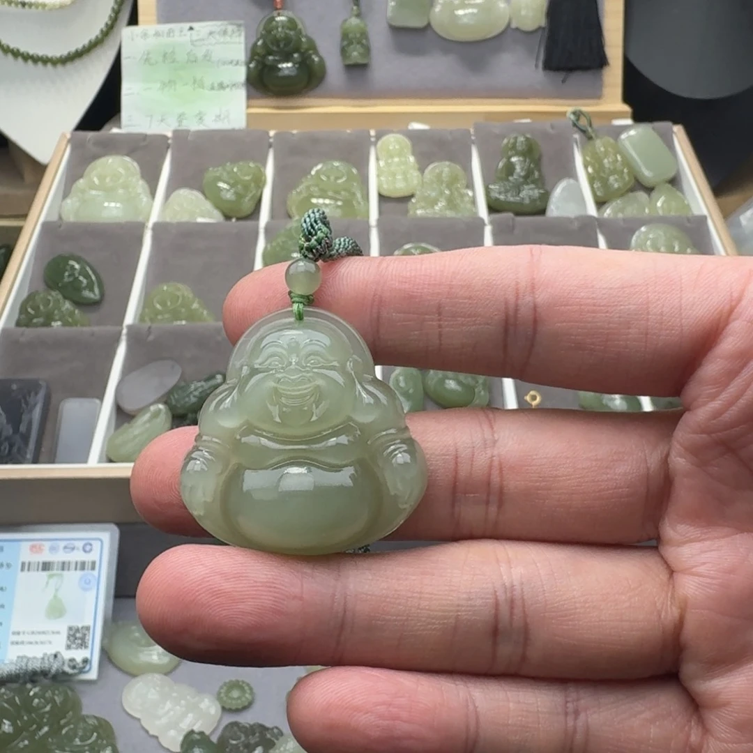 和田玉颈饰未镶嵌不**菜