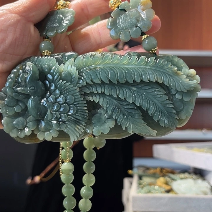 岫玉未镶嵌毛衣链