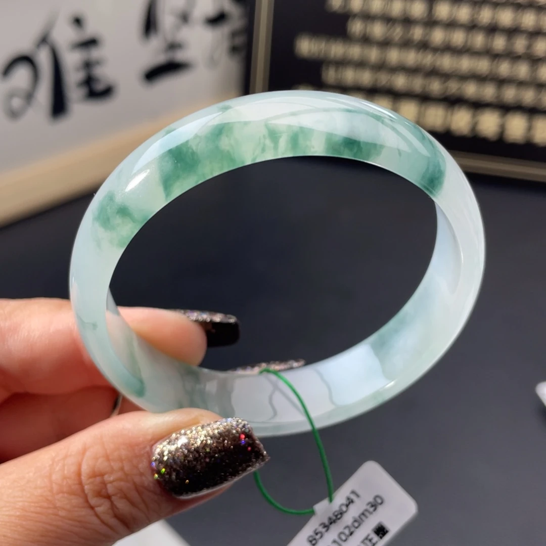 翡翠未镶嵌手镯冰胶飘蓝花正圈手镯