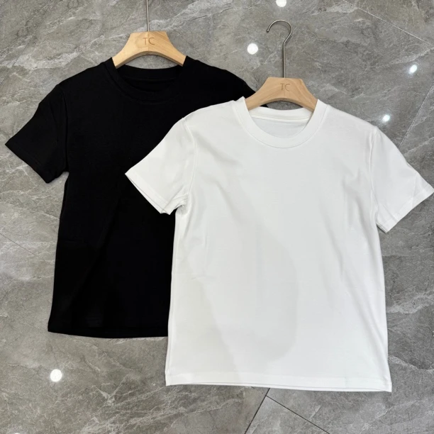 莹莹家夏季时尚圆领净版黑白短袖T