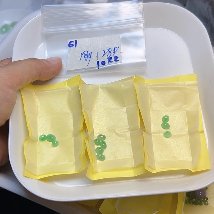 未镶嵌定制翡翠刚*不