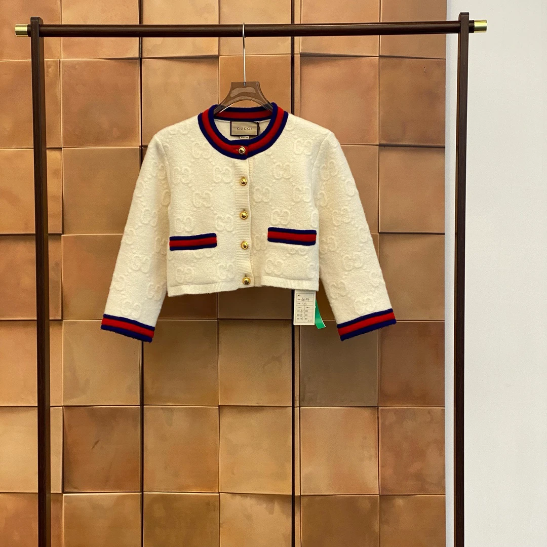 全新未使用 GUCCI/古驰 24ss爆款浮雕老花满印金扣开衫/s码/30126