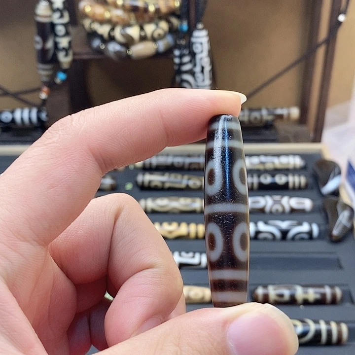 玛瑙吊坠未镶嵌墨*