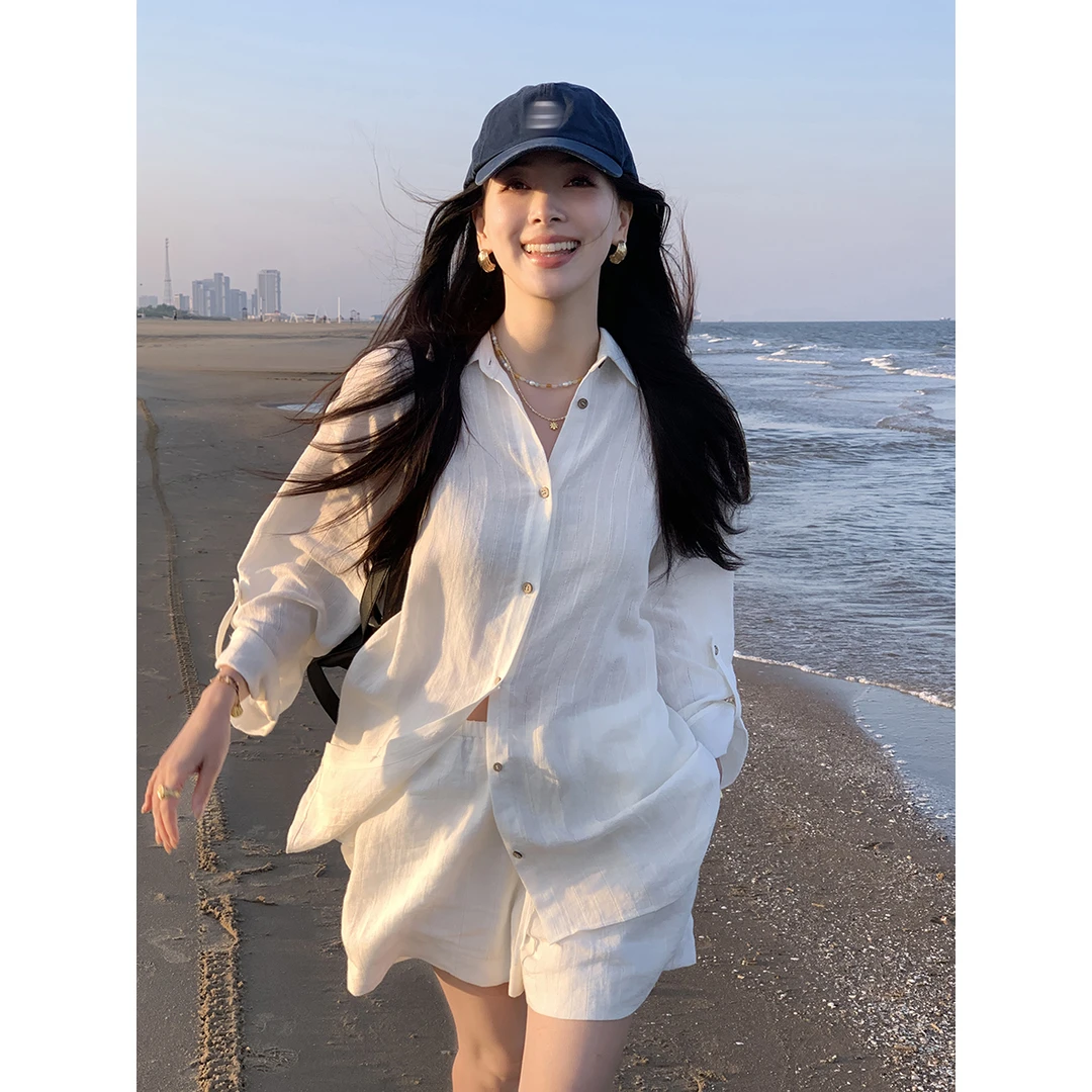 夏诗文 全亚麻提花宽松翻领衬衫/直筒短裤白色套装