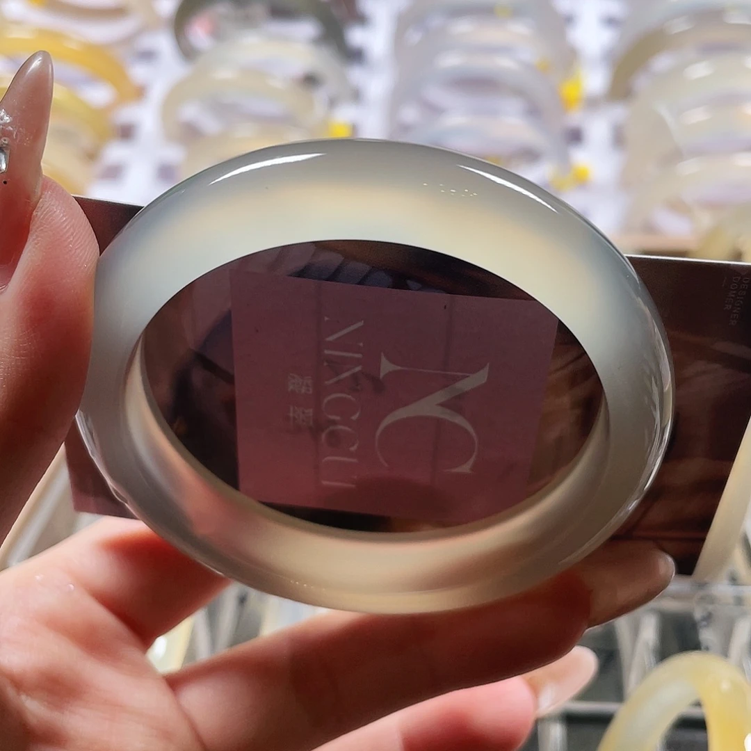 月***圆手镯玛瑙/玉髓未镶嵌